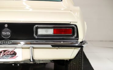 Unknown-Camaro-1967-Capri-Creme-Gold-35