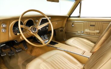 Unknown-Camaro-1967-Capri-Creme-Gold