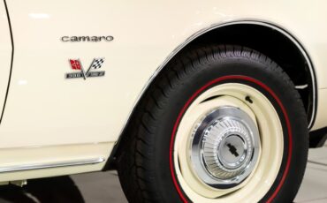 Unknown-Camaro-1967-Capri-Creme-Gold-38
