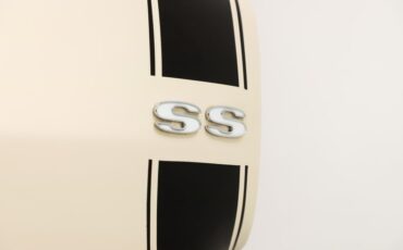 Unknown-Camaro-1967-Capri-Creme-Gold-42