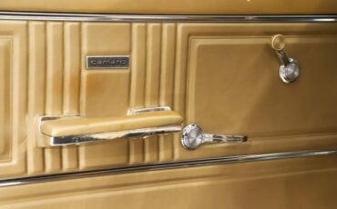 Unknown-Camaro-1967-Capri-Creme-Gold-8