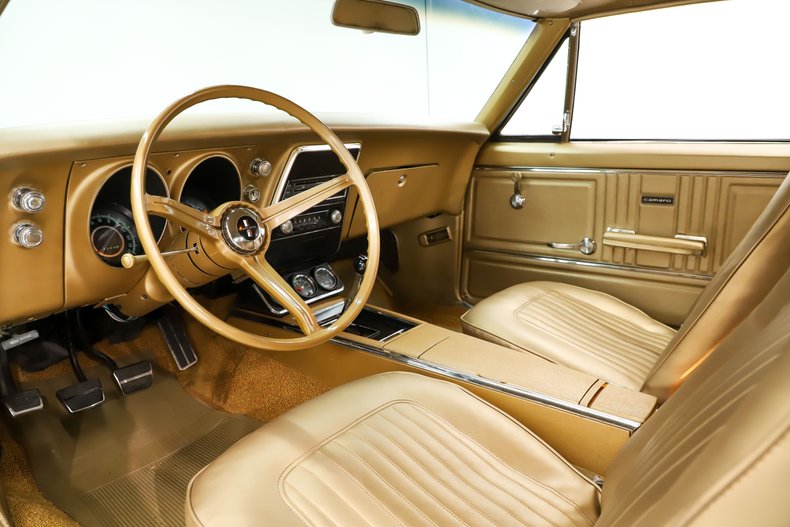 Unknown-Camaro-1967-Capri-Creme-Gold