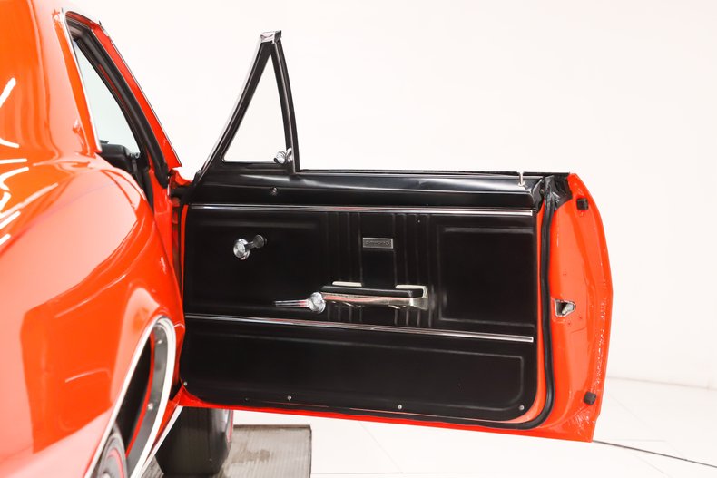 Unknown-Camaro-1967-Hugger-Orange-Black-38