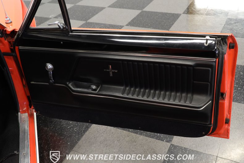 Unknown-Camaro-1967-Hugger-Orange-Black-48