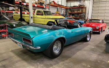 Unknown-Camaro-1967-Medium-Teal-metallic-Black-7