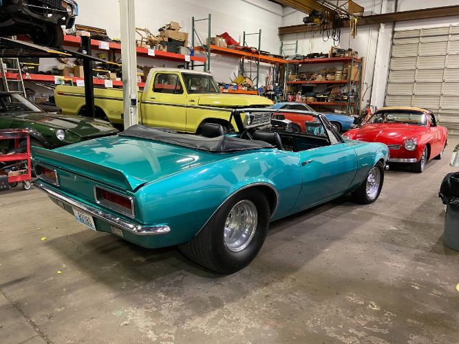 Unknown-Camaro-1967-Medium-Teal-metallic-Black-7