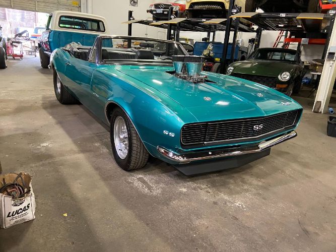 Unknown-Camaro-1967-Medium-Teal-metallic-Black-8