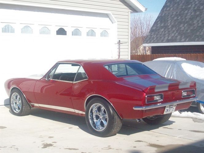 Unknown-Camaro-1967-Razzberry-Red-Pearl-Black-1