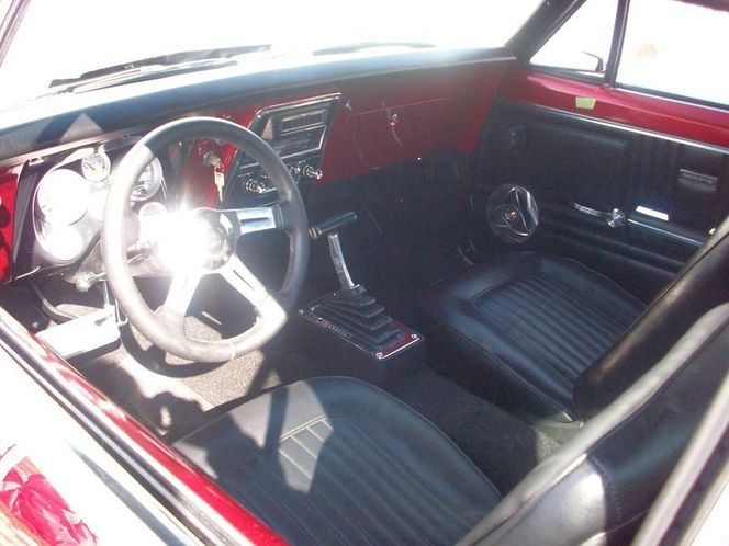 Unknown-Camaro-1967-Razzberry-Red-Pearl-Black-10