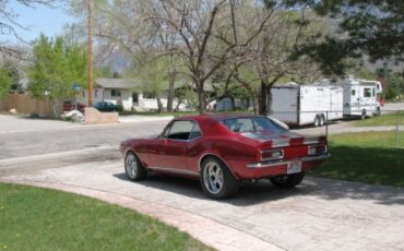 Unknown-Camaro-1967-Razzberry-Red-Pearl-Black-3