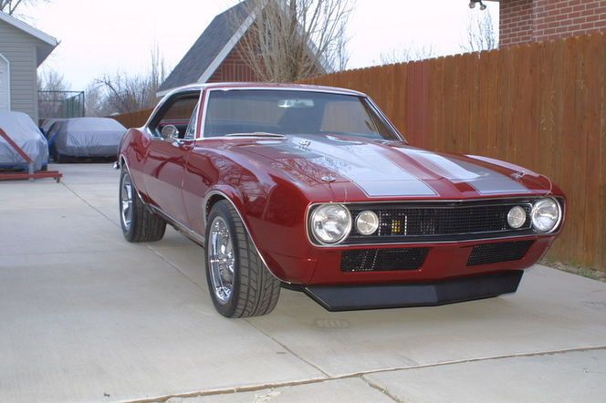 Unknown-Camaro-1967-Razzberry-Red-Pearl-Black-7