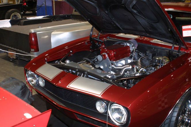 Unknown-Camaro-1967-Razzberry-Red-Pearl-Black-8