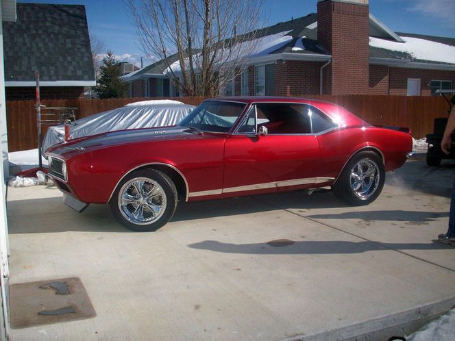 Unknown-Camaro-1967-Razzberry-Red-Pearl-Black