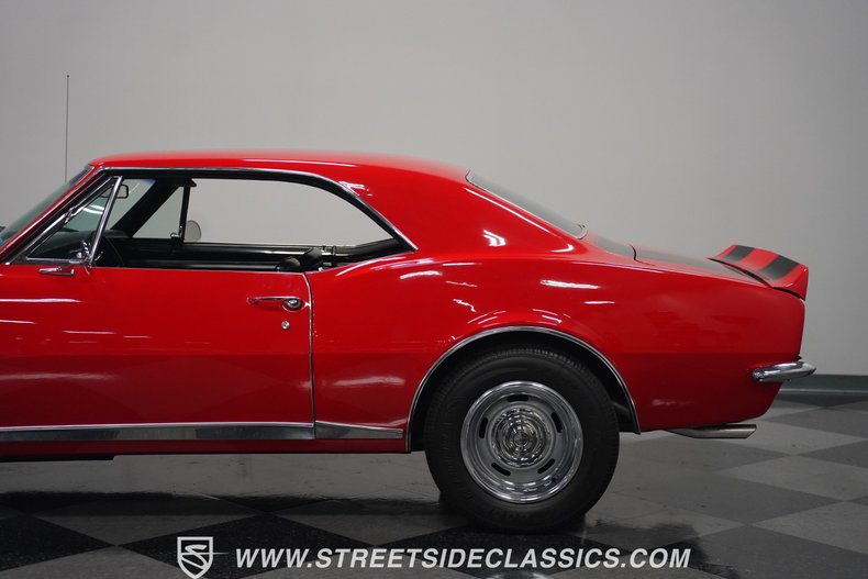 Unknown-Camaro-1967-Red-Black-39