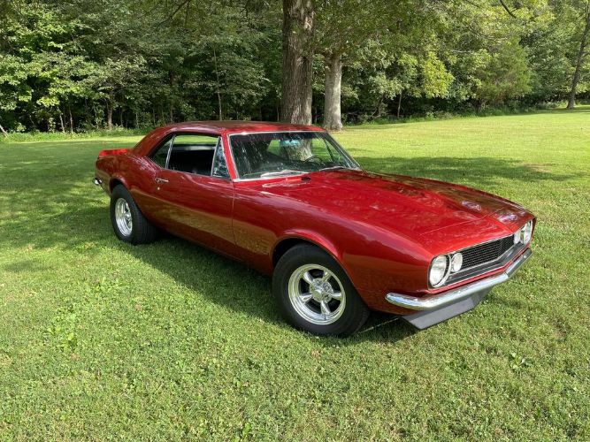 Unknown-Camaro-1967-Red-Black