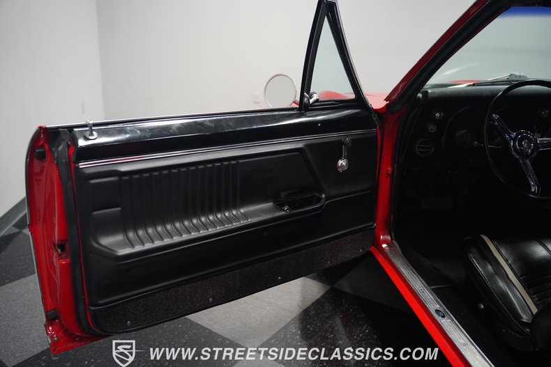 Unknown-Camaro-1967-Red-Black-7