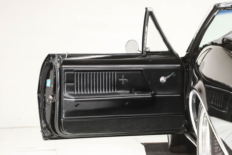 Unknown-Camaro-1967-Tuxedo-Black-Black-Deluxe-10