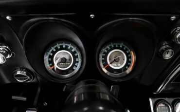 Unknown-Camaro-1967-Tuxedo-Black-Black-Deluxe-19