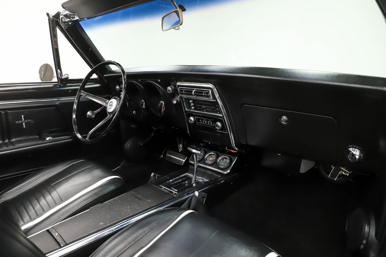 Unknown-Camaro-1967-Tuxedo-Black-Black-Deluxe-38