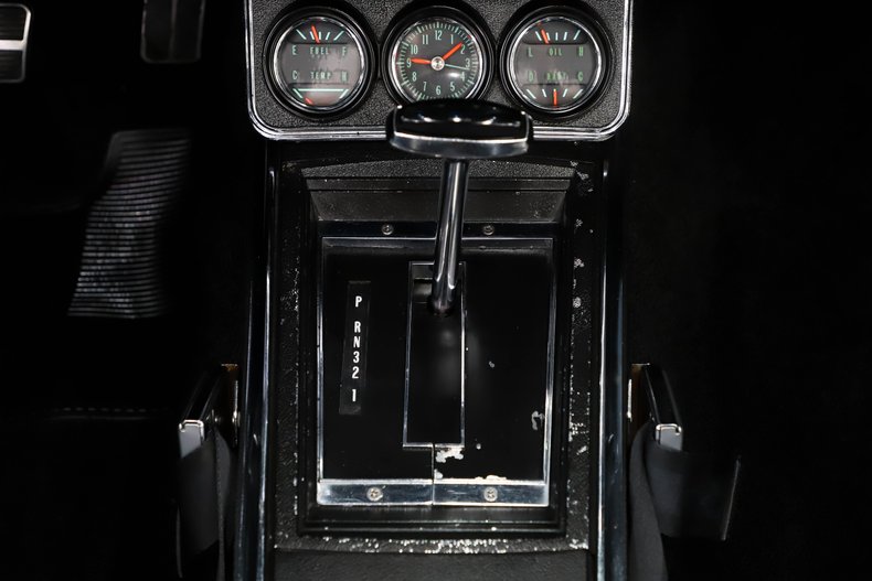 Unknown-Camaro-1967-Tuxedo-Black-Black-Deluxe-7