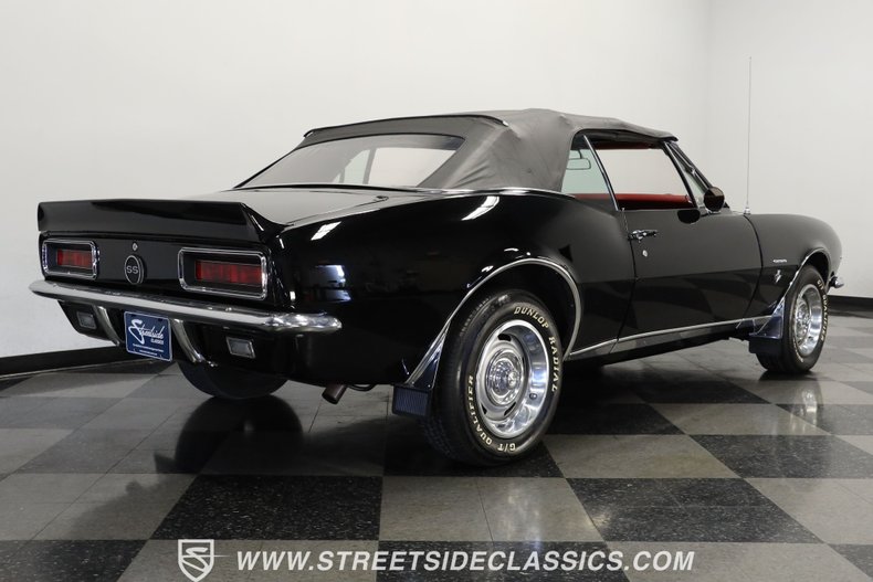 Unknown-Camaro-1967-Tuxedo-Black-Red-1