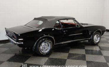 Unknown-Camaro-1967-Tuxedo-Black-Red-25