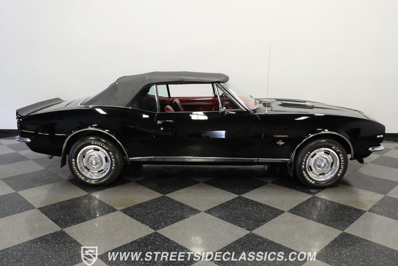 Unknown-Camaro-1967-Tuxedo-Black-Red-26