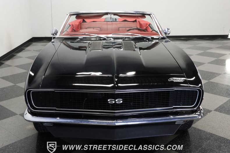 Unknown-Camaro-1967-Tuxedo-Black-Red-29