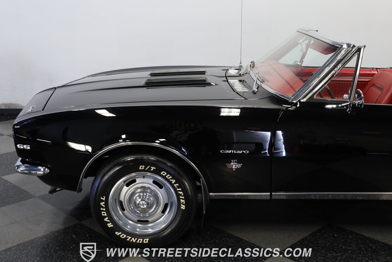 Unknown-Camaro-1967-Tuxedo-Black-Red-36