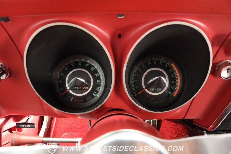 Unknown-Camaro-1967-Tuxedo-Black-Red-46