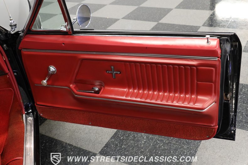 Unknown-Camaro-1967-Tuxedo-Black-Red-5