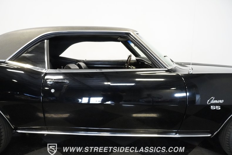 Unknown-Camaro-1968-Black-Black-36