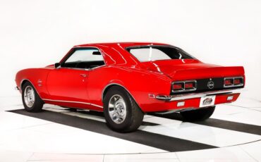 Unknown-Camaro-1968-Bolero-Red-Black-12