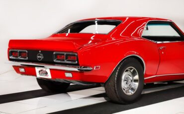 Unknown-Camaro-1968-Bolero-Red-Black-24