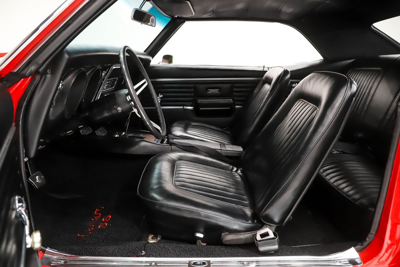 Unknown-Camaro-1968-Bolero-Red-Black-26