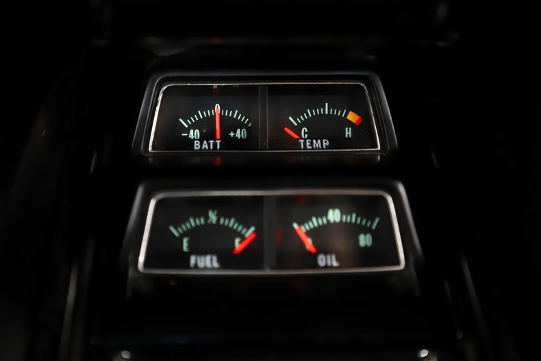 Unknown-Camaro-1968-Bolero-Red-Black-3