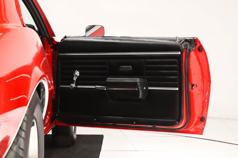 Unknown-Camaro-1968-Bolero-Red-Black-35