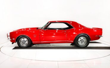 Unknown-Camaro-1968-Bolero-Red-Black-37
