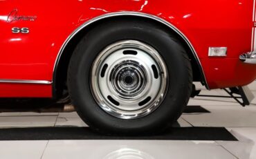 Unknown-Camaro-1968-Bolero-Red-Black-4