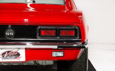 Unknown-Camaro-1968-Bolero-Red-Black-43