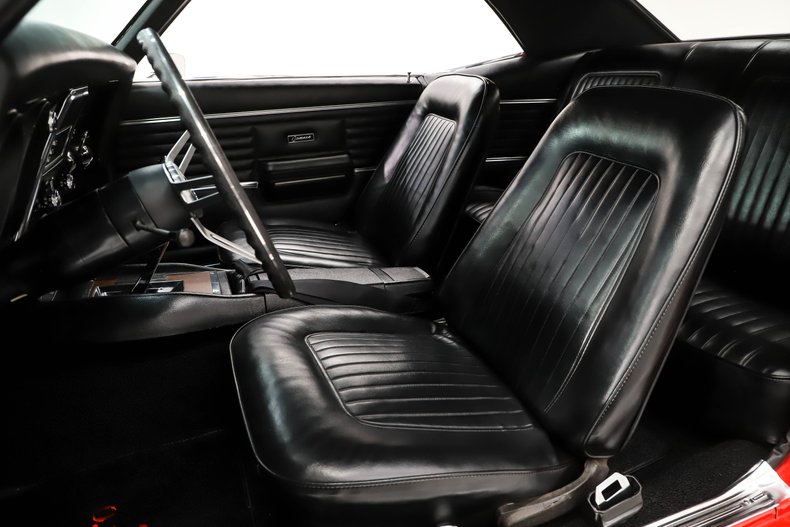 Unknown-Camaro-1968-Bolero-Red-Black-47
