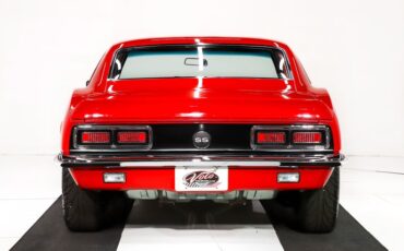 Unknown-Camaro-1968-Bolero-Red-Black-7