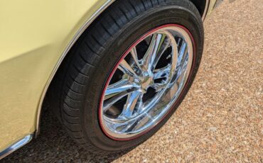 Unknown-Camaro-1968-Butter-Yellow-Black-Black-Vinyl-1