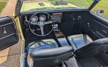 Unknown-Camaro-1968-Butter-Yellow-Black-Black-Vinyl-14