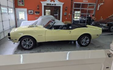 Unknown-Camaro-1968-Butter-Yellow-Black-Black-Vinyl-19