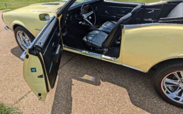 Unknown-Camaro-1968-Butter-Yellow-Black-Black-Vinyl-20
