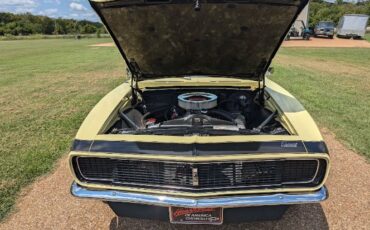 Unknown-Camaro-1968-Butter-Yellow-Black-Black-Vinyl-35