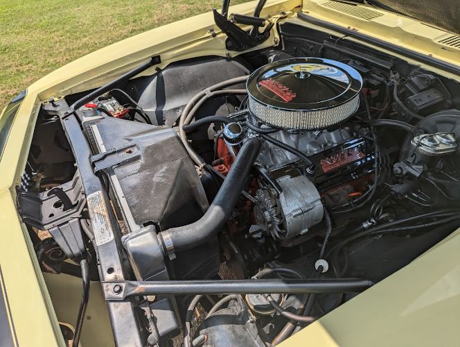 Unknown-Camaro-1968-Butter-Yellow-Black-Black-Vinyl-9