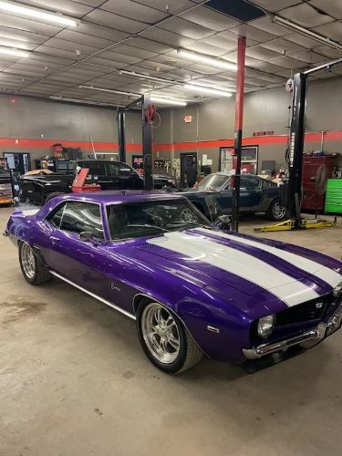 Unknown-Camaro-1968-Candy-Purple