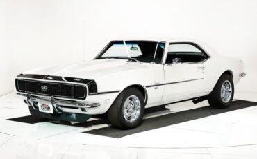 Unknown-Camaro-1968-Ermine-White-Black-26